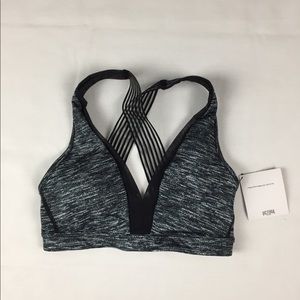 Victoria Secret Sports Bra NWT size XS